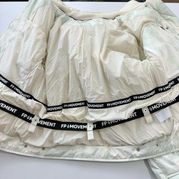 Free People NWT $348 Sage Snow Bunny Slope Boxy Ski Puffer Jacket Snowboarding - Picture 11 of 16